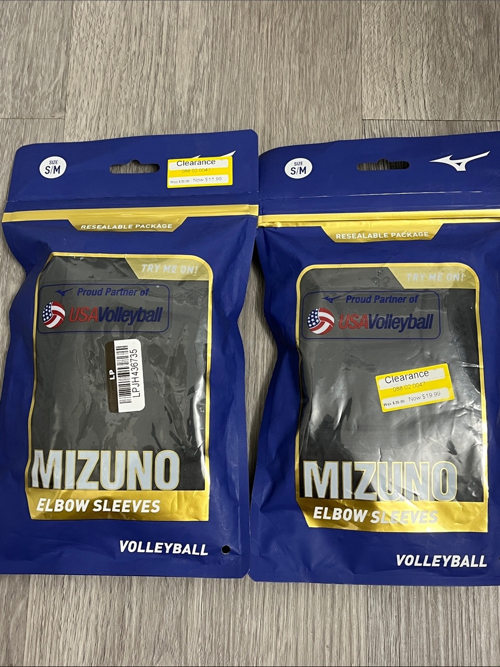 Mizuno Elbow sleeves volleyball size S/ M    Black 15 inches lot of 2 packs